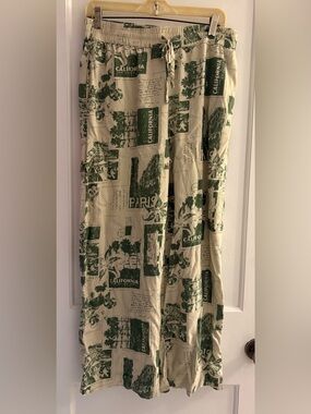 Urban Outfitters Carmen Pull on Pants 100% Viscose Size Large